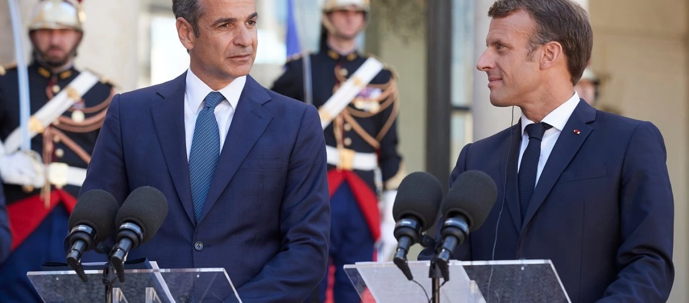 CNN: Οι Δημοκρατικοί χρειάζονται έναν υποψήφιο σαν τον Μακρόν ή τον… Μητσοτάκη για να κτυπήσουν τον Τραμπ